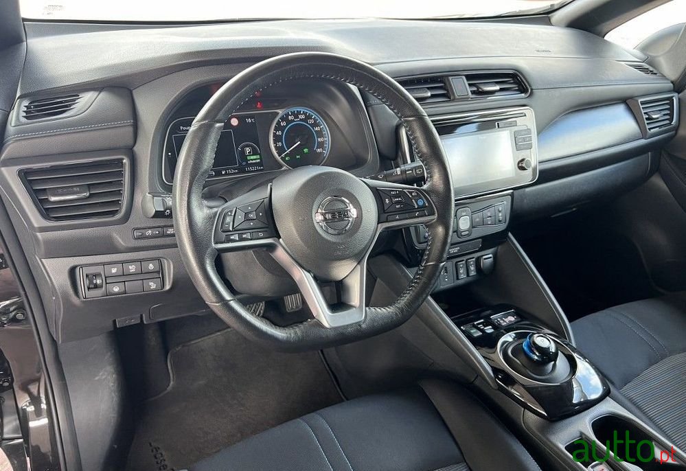 2018' Nissan Leaf N-Connecta Two Tone photo #2