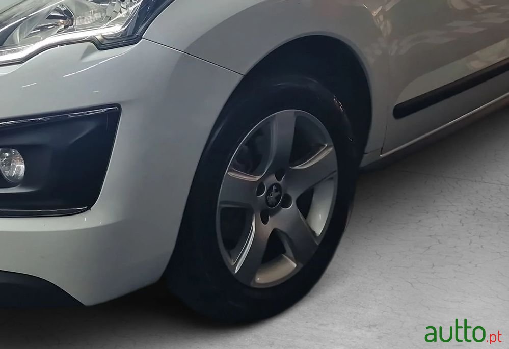 2015' Peugeot 3008 photo #5