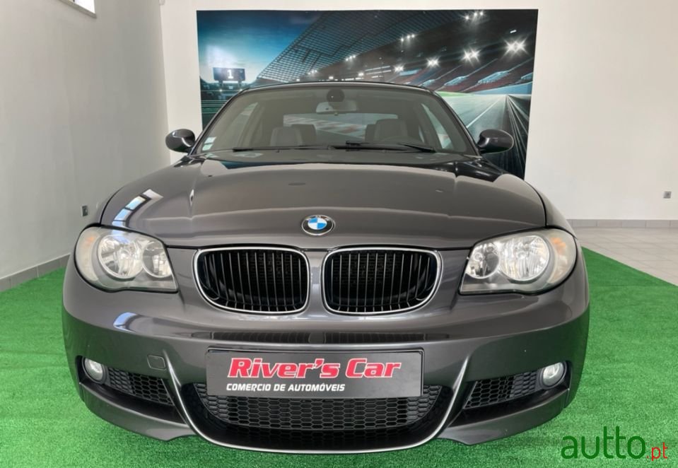 2008' BMW 120 photo #2