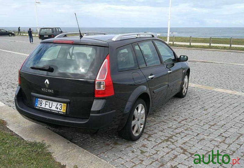 2008' Renault Megane Break photo #2