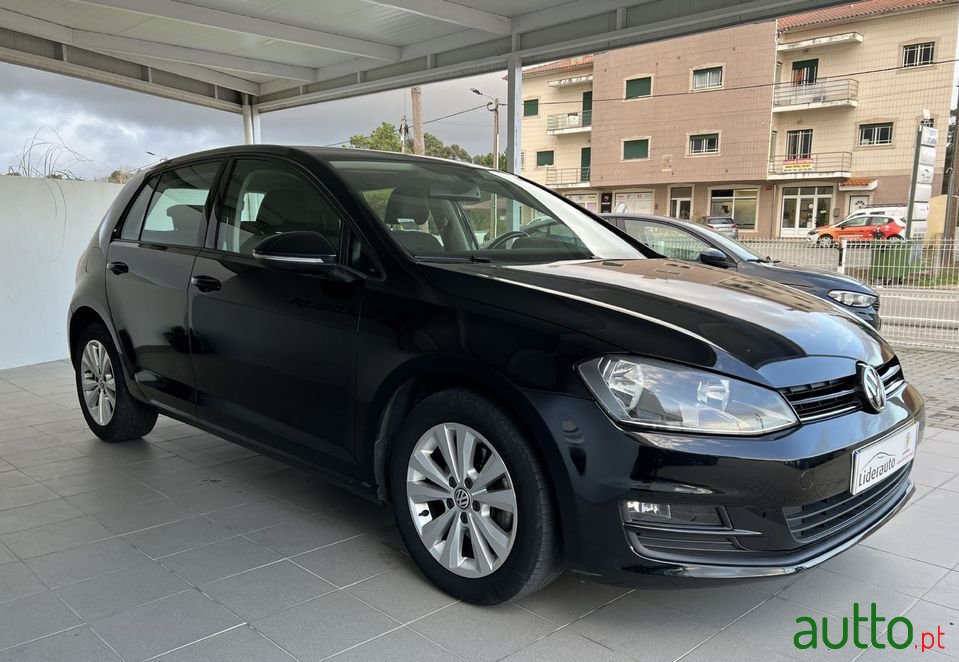 2013' Volkswagen Golf photo #3