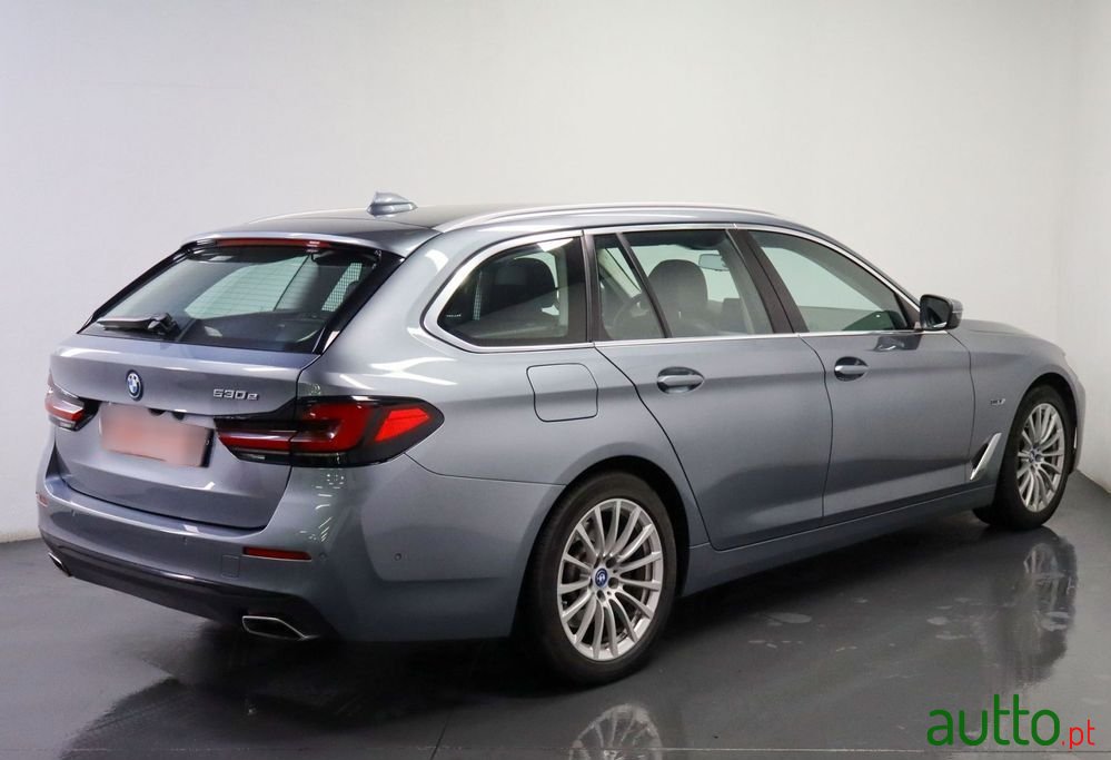 2021' BMW Série 5 E Line Luxury photo #3