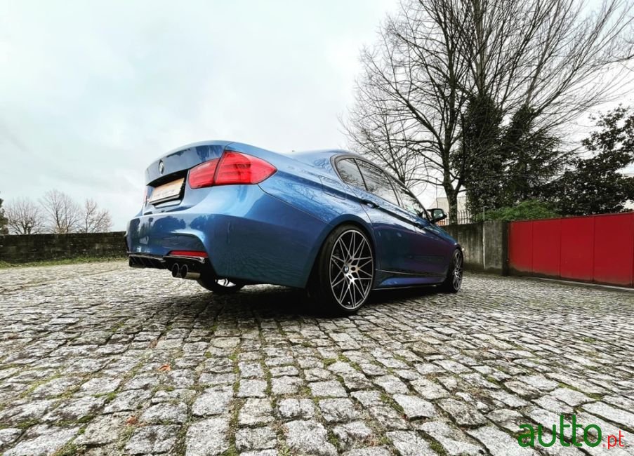 2013' BMW 328 photo #6