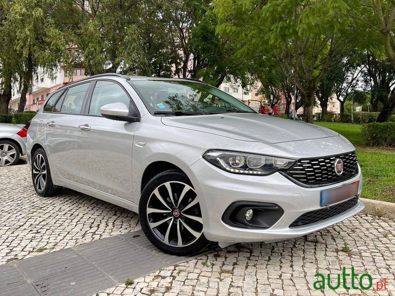 2017' Fiat Tipo Station Wagon photo #1