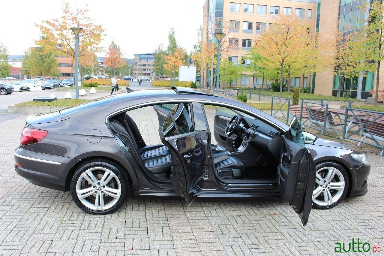 2012' Volkswagen Passat CC 20 photo #3