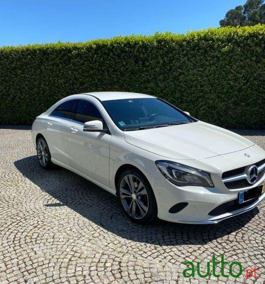 2016' Mercedes-Benz Cla-180 D photo #2