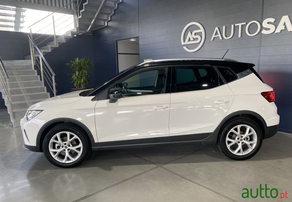 2022' SEAT Arona photo #2