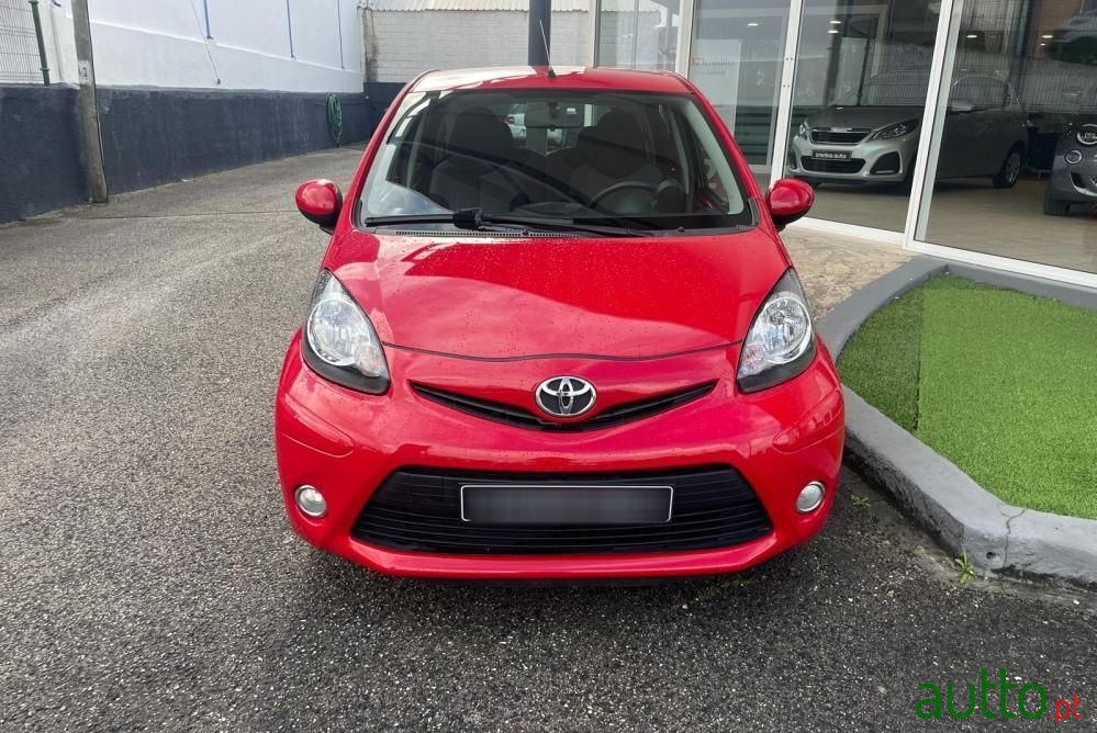 2013' Toyota Aygo photo #5