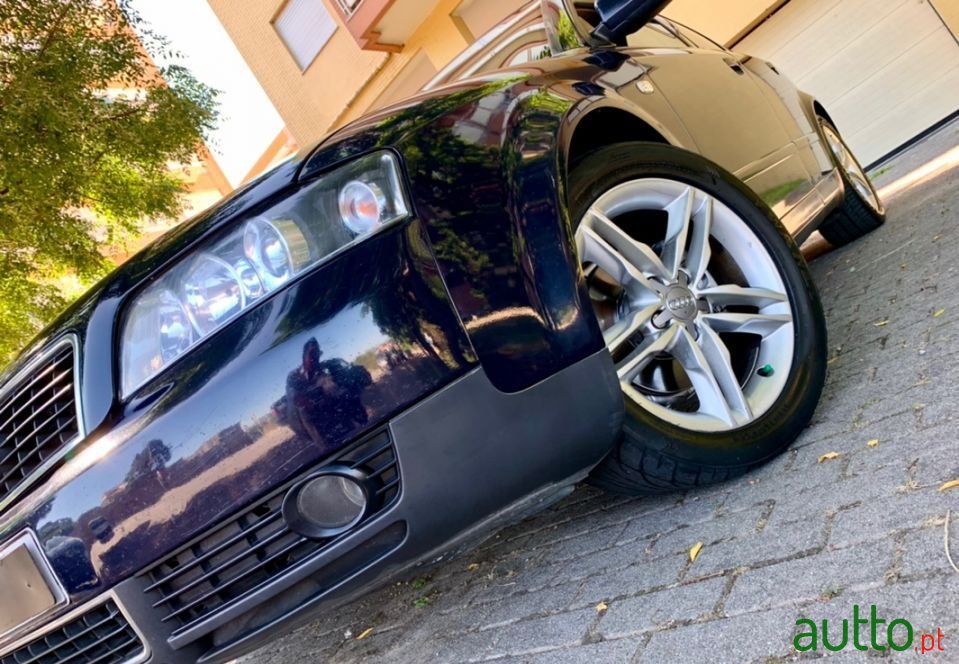 2002' Audi A4 Avant photo #5