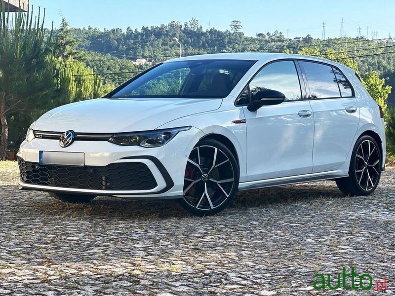 2023' Volkswagen Golf photo #1