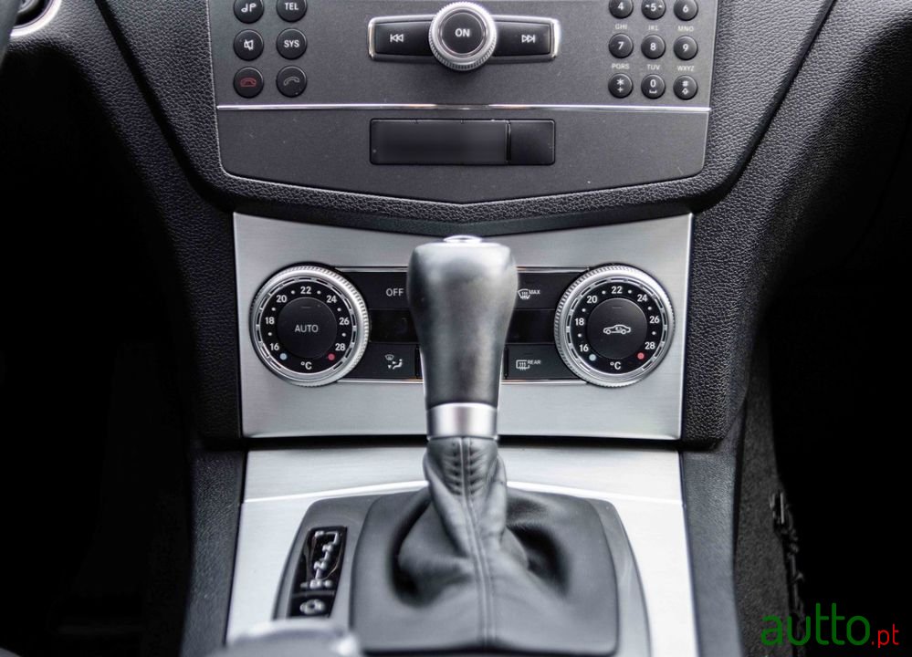 2009' Mercedes-Benz Classe C photo #6