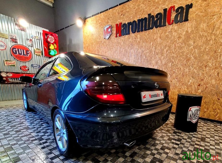 2001' Mercedes-Benz C-200 Evolution photo #2