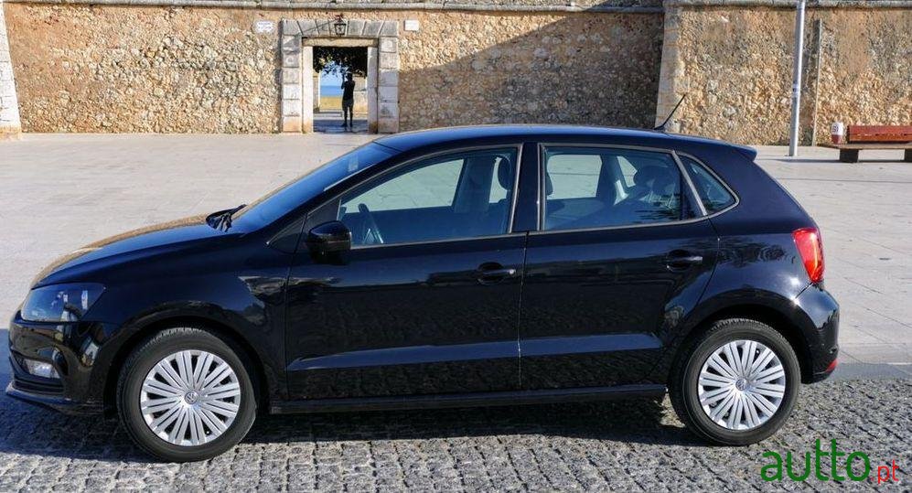2016' Volkswagen Polo photo #4