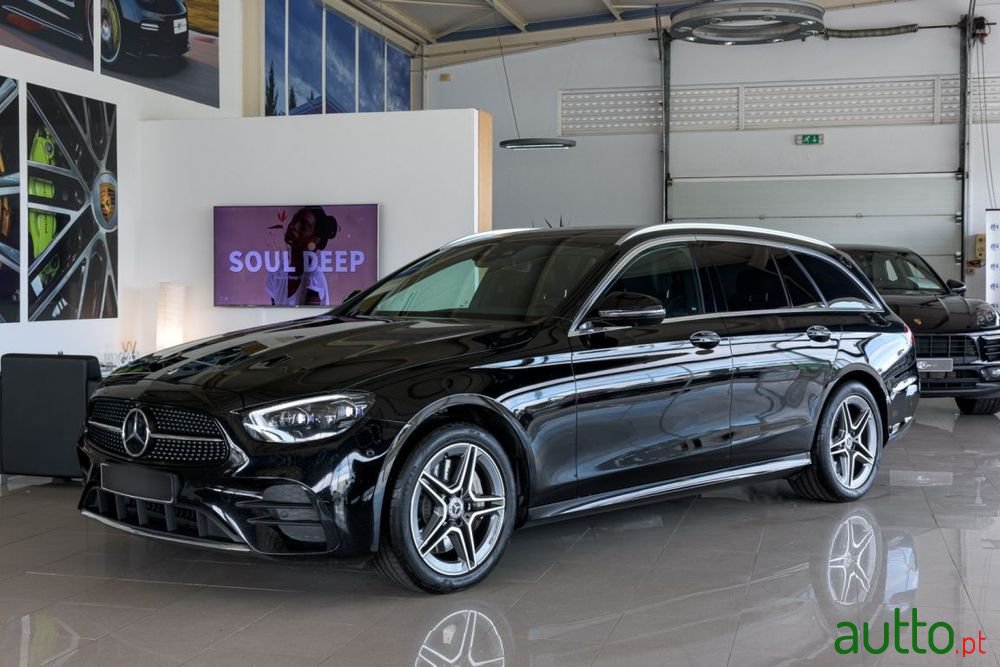 2021' Mercedes-Benz Classe E De Amg Line photo #1