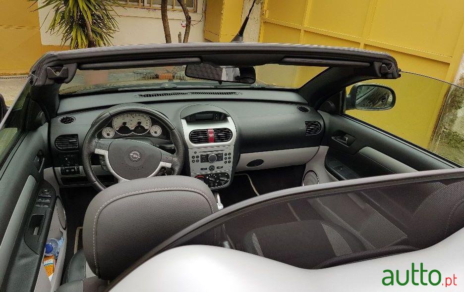 2008' Opel Tigra Twintop Nacional photo #3