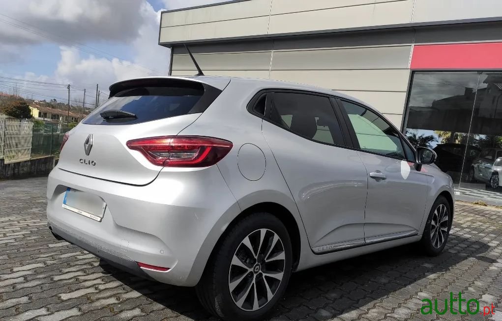 2020' Renault Clio photo #3