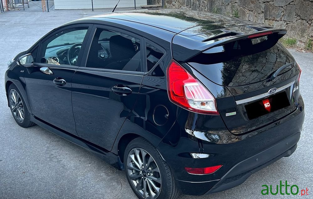 2016' Ford Fiesta photo #4