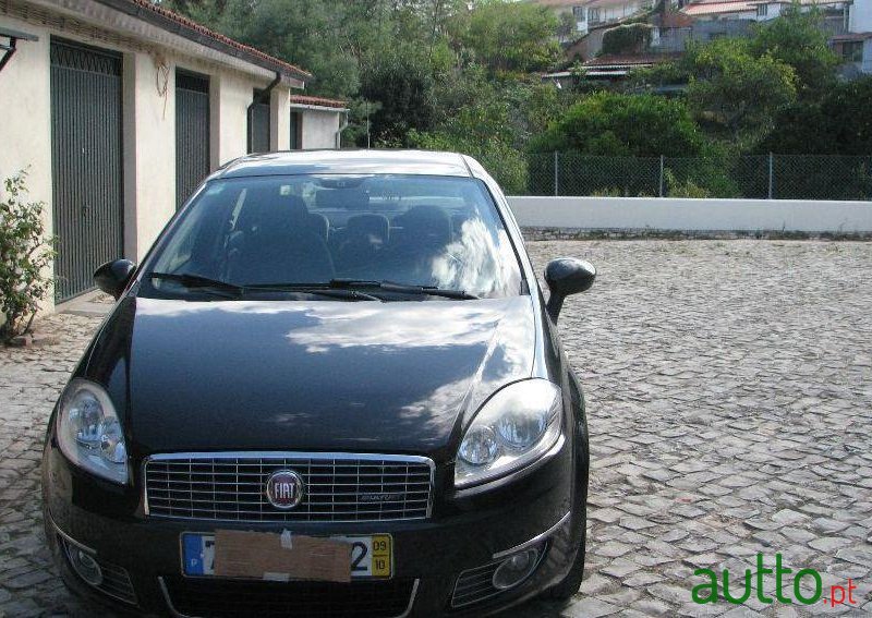 2009' Fiat Linea 1.3 Multi.Jet 66Cv photo #1