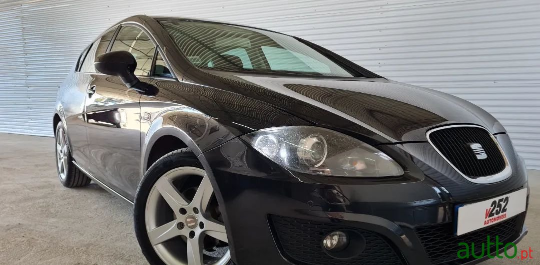 2010' SEAT Leon Sport photo #1