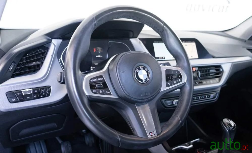 2020' BMW 116 D photo #2