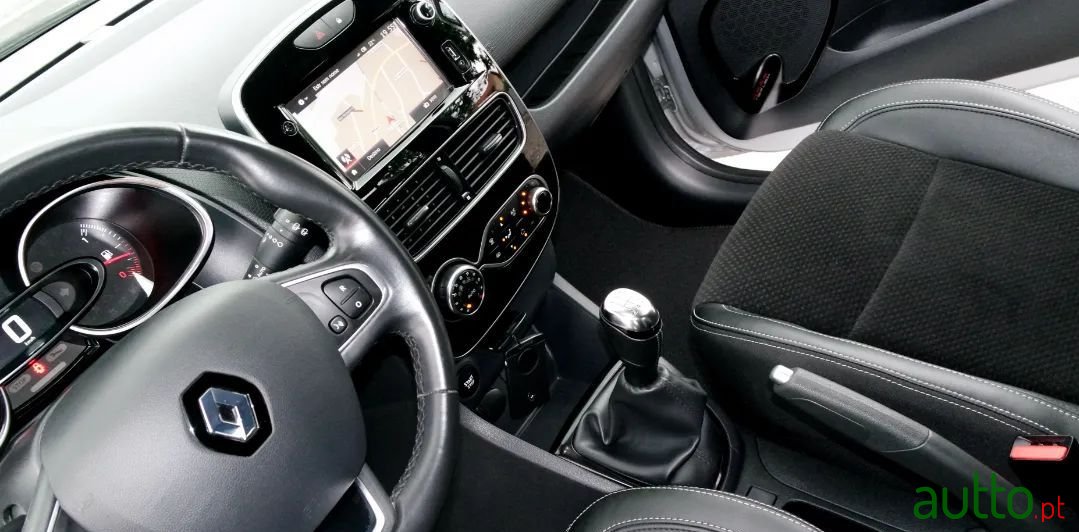 2016' Renault Clio photo #6