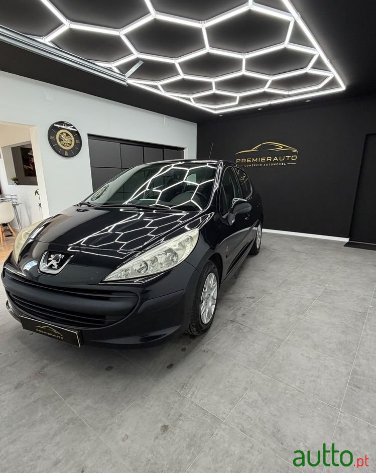2009' Peugeot 207 1.4 16V Trendy photo #3