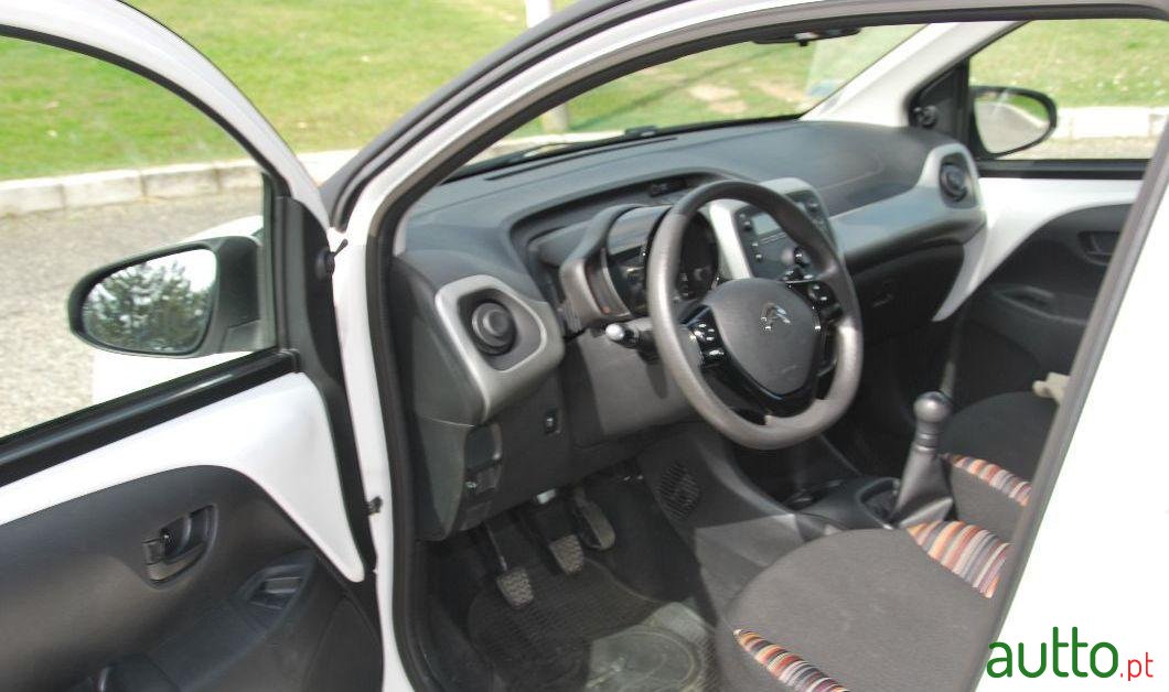 2015' Citroen C1 1.2 Puretech 82Cv photo #3