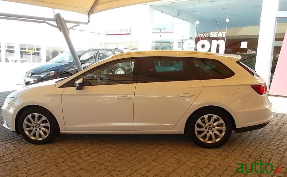 2017' SEAT Leon St photo #1