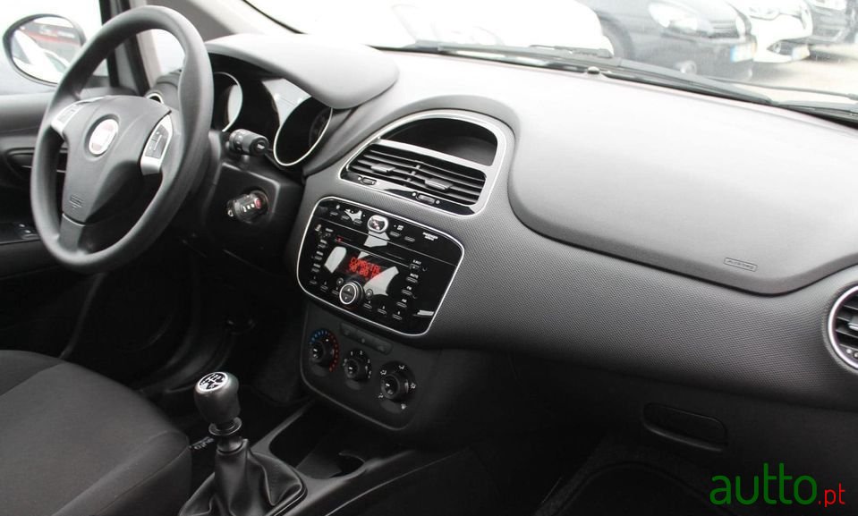 2018' Fiat Punto photo #6