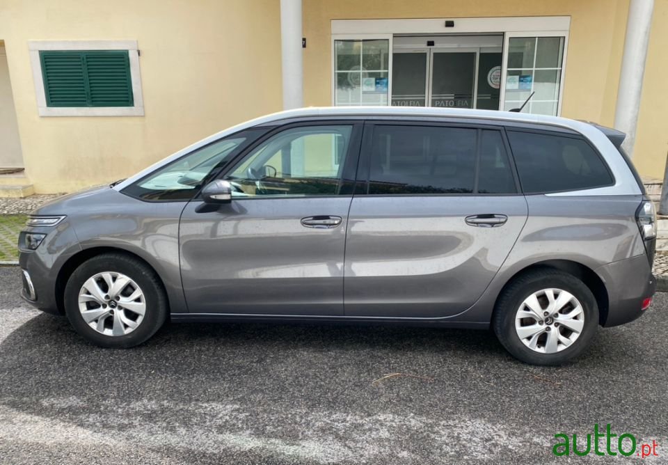 2019' Citroen Grand C4 SpaceTourer photo #5