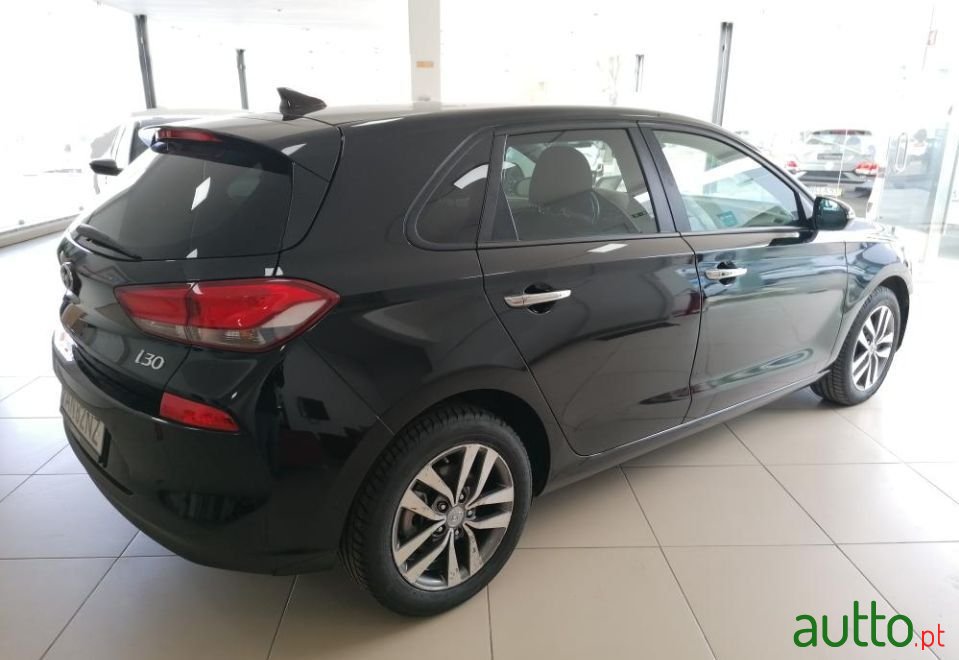 2018' Hyundai i30 photo #3
