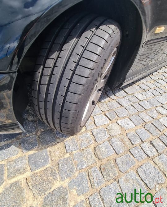 2003' BMW 318 photo #5