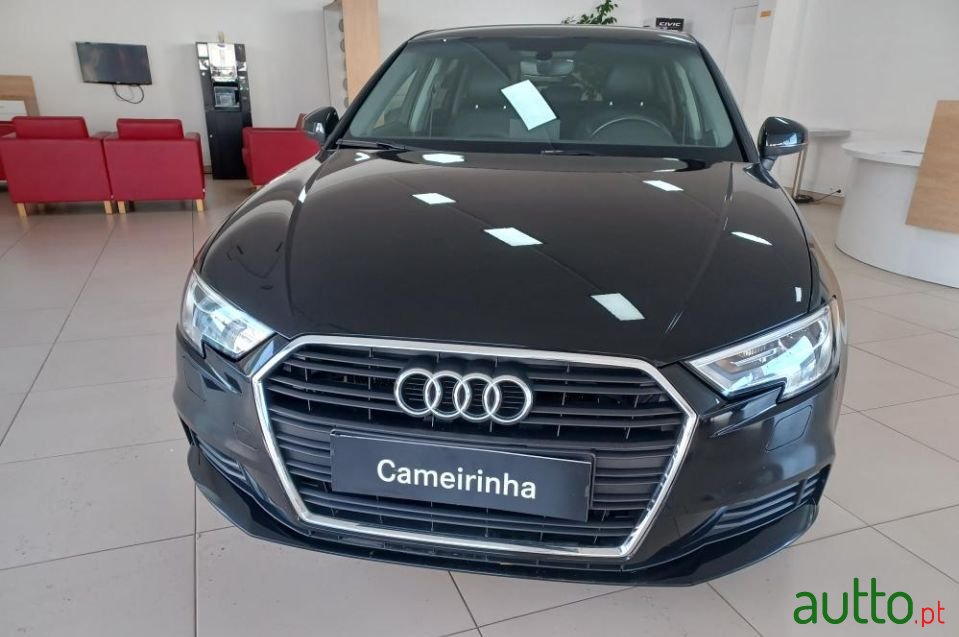 2018' Audi A3 Sportback photo #2