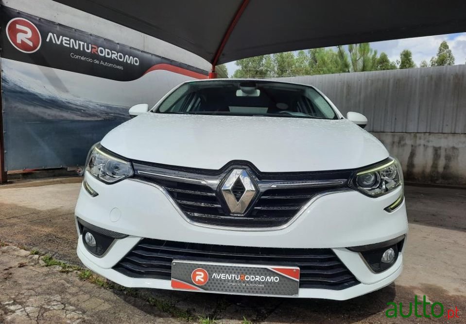 2016' Renault Megane photo #2