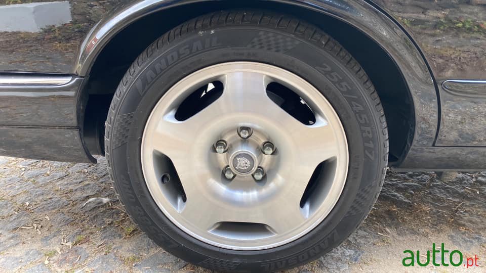 1995' Jaguar XJR photo #2