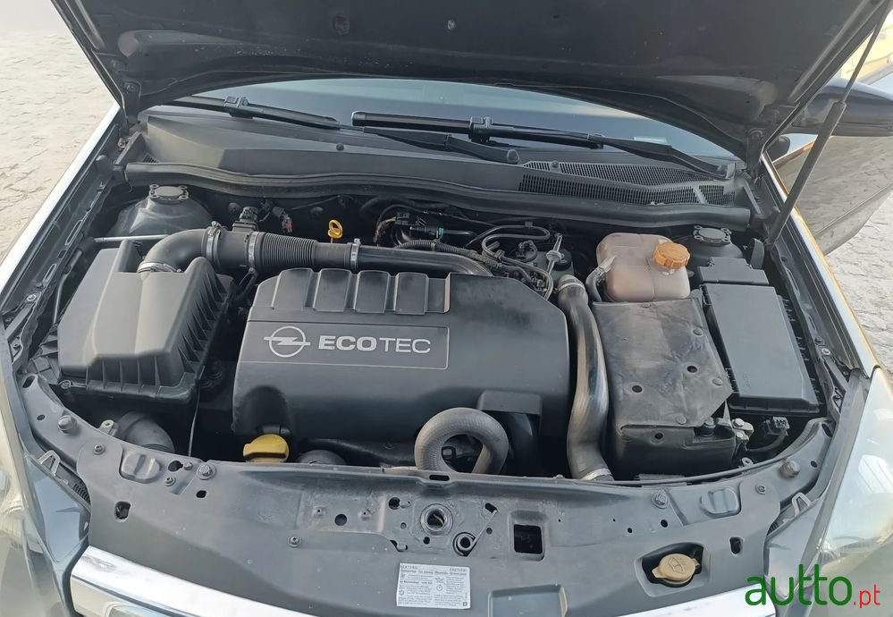 2007' Opel Astra Gtc 1.3 Cdti photo #3