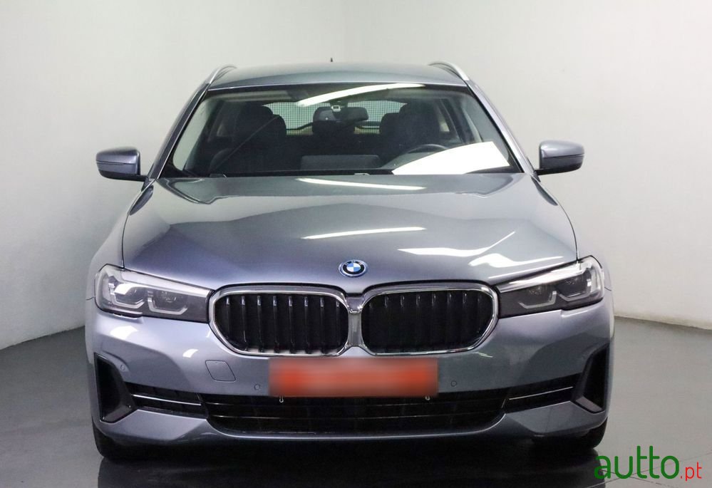 2021' BMW Série 5 E Line Luxury photo #2