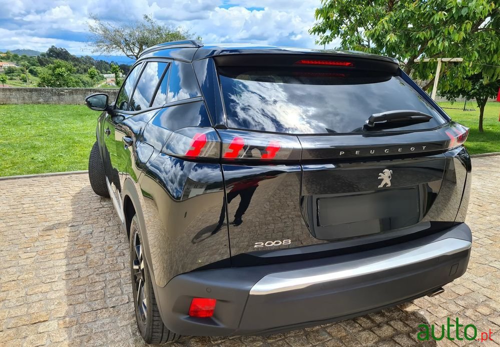 2021' Peugeot 2008 photo #4