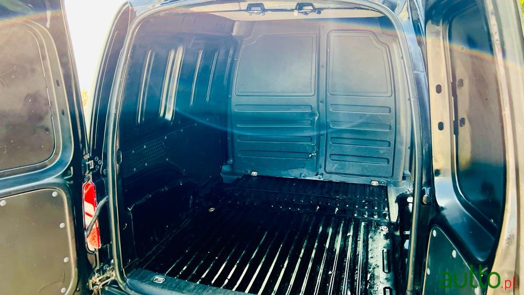 2013' Volkswagen photo #5