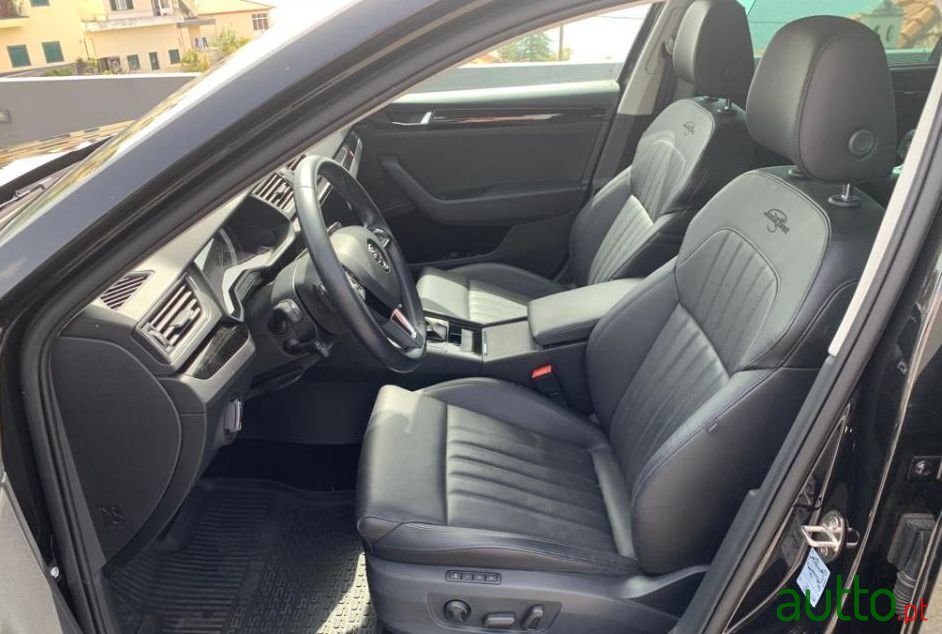 2018' Skoda Superb Break photo #2