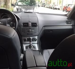2009' Mercedes-Benz C-220 photo #2