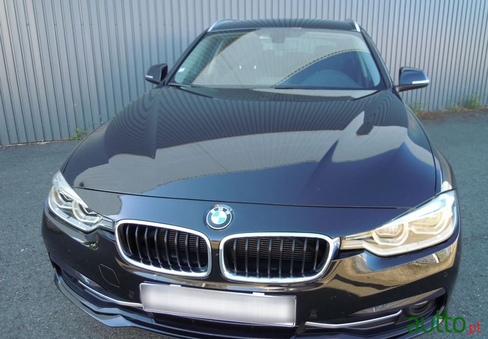 2017' BMW 320 photo #5