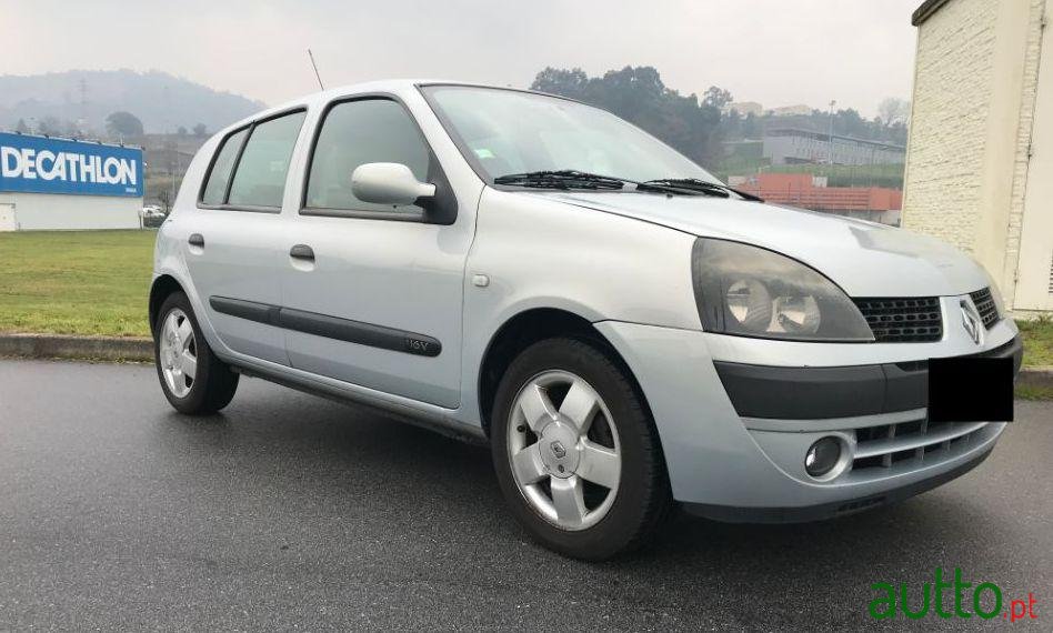 2003' Renault Clio 1.2 16V C/ Ac photo #1
