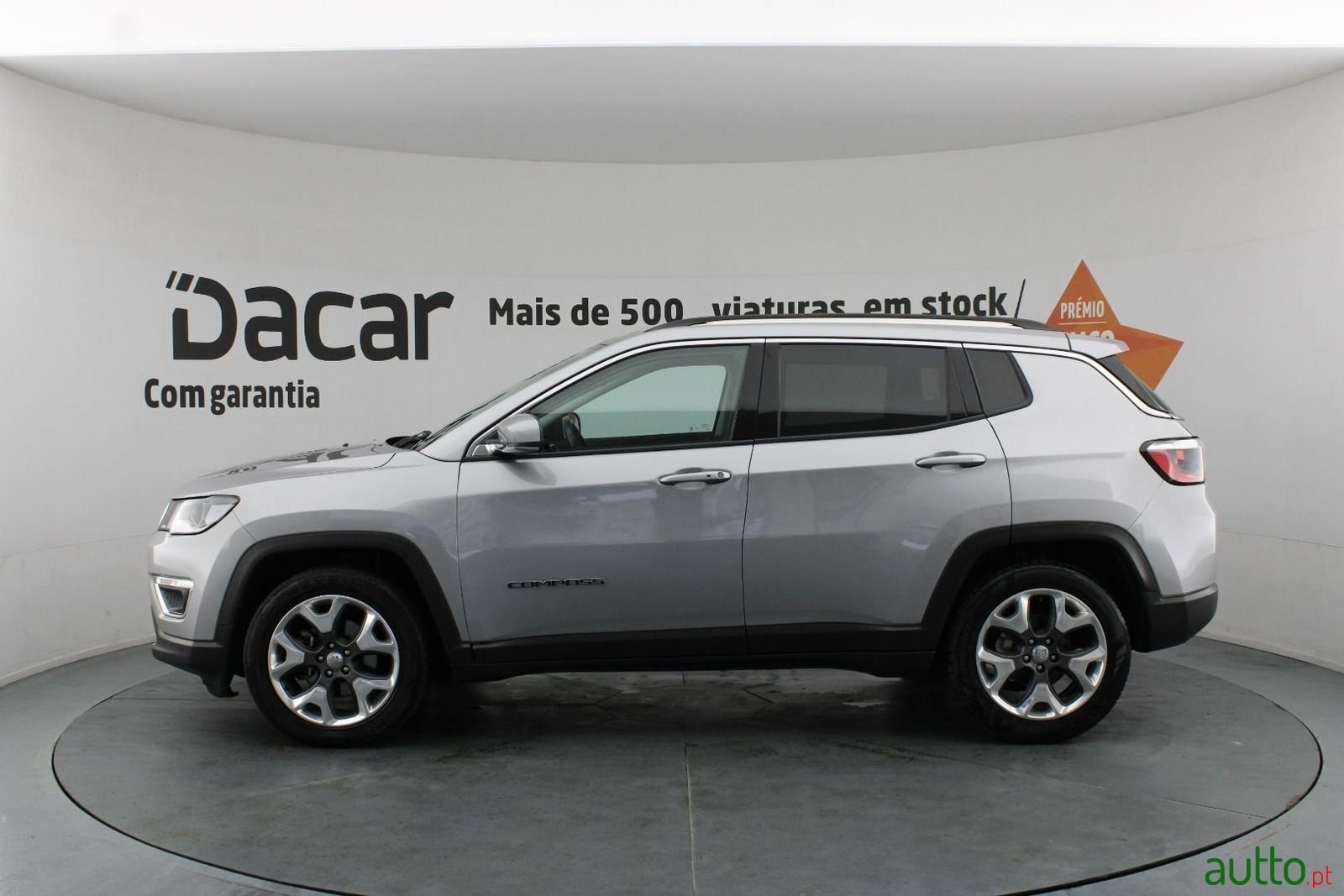 2019' Jeep Compass photo #4