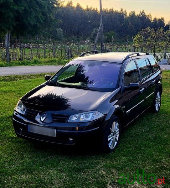 2004' Renault Megane Break photo #1