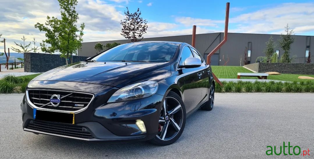 2014' Volvo V40 photo #1