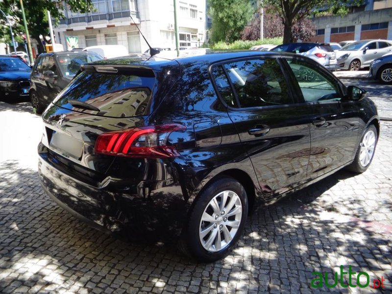 2019' Peugeot 308 photo #5