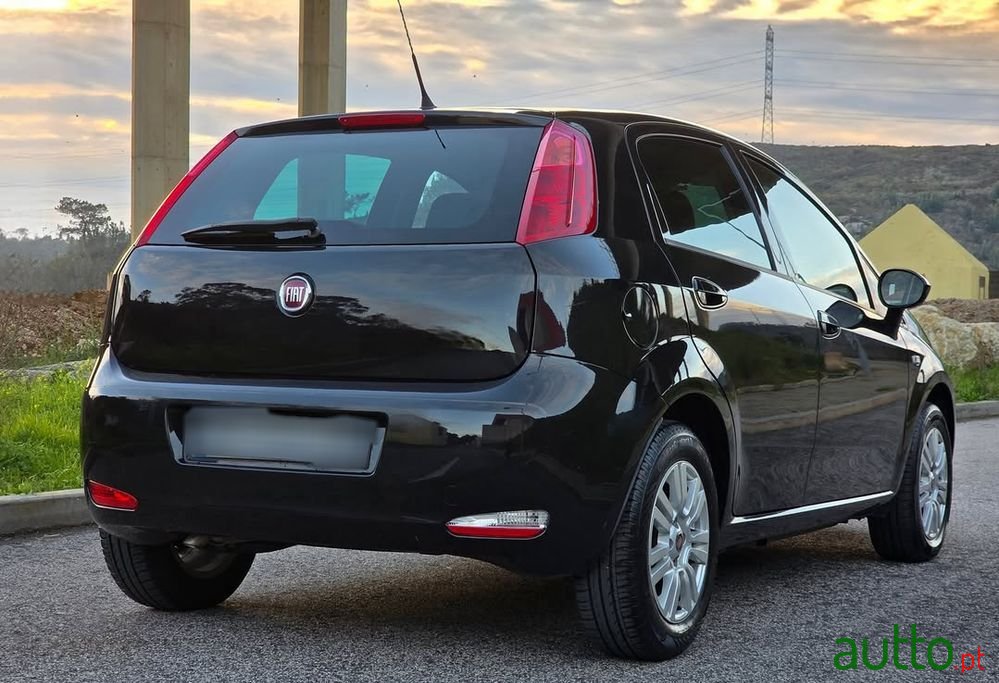 2018' Fiat Punto 1.2 Lounge S&S photo #2