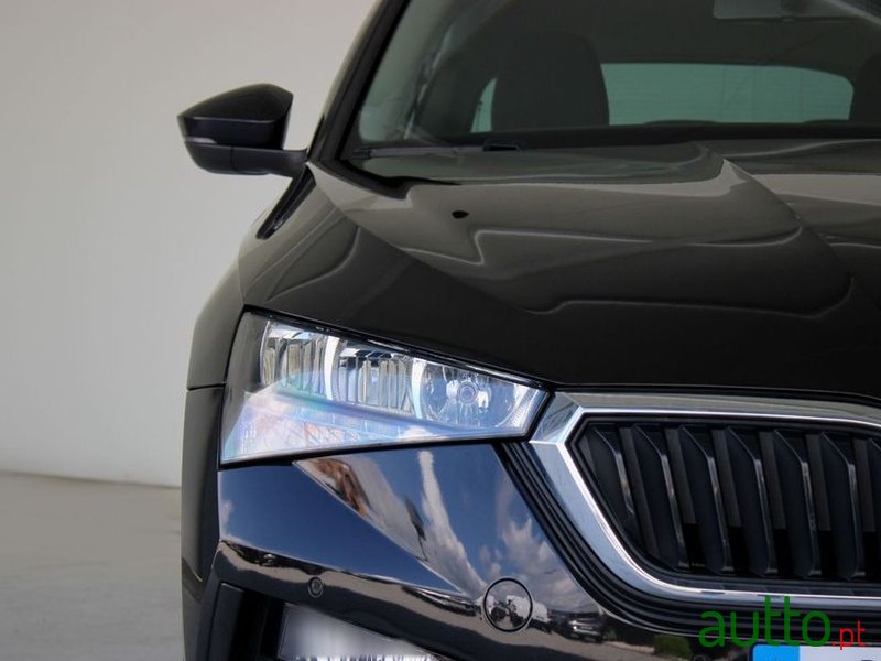 2020' Skoda Scala 1.0 Tsi Ambition photo #3