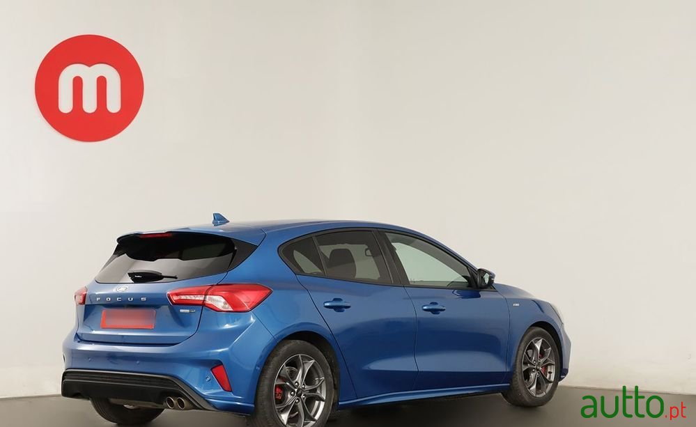 2021' Ford Focus St-Line photo #4